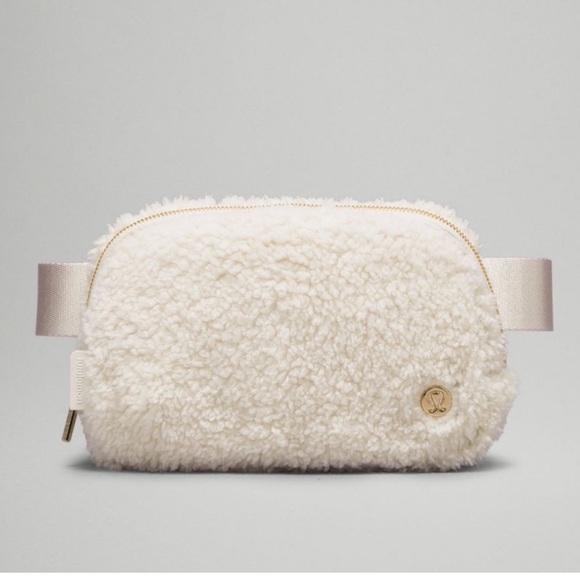 lululemon athletica Handbags - Lululemon Everywhere Belt Bag 1L *Fleece WhiteOpal/Gold